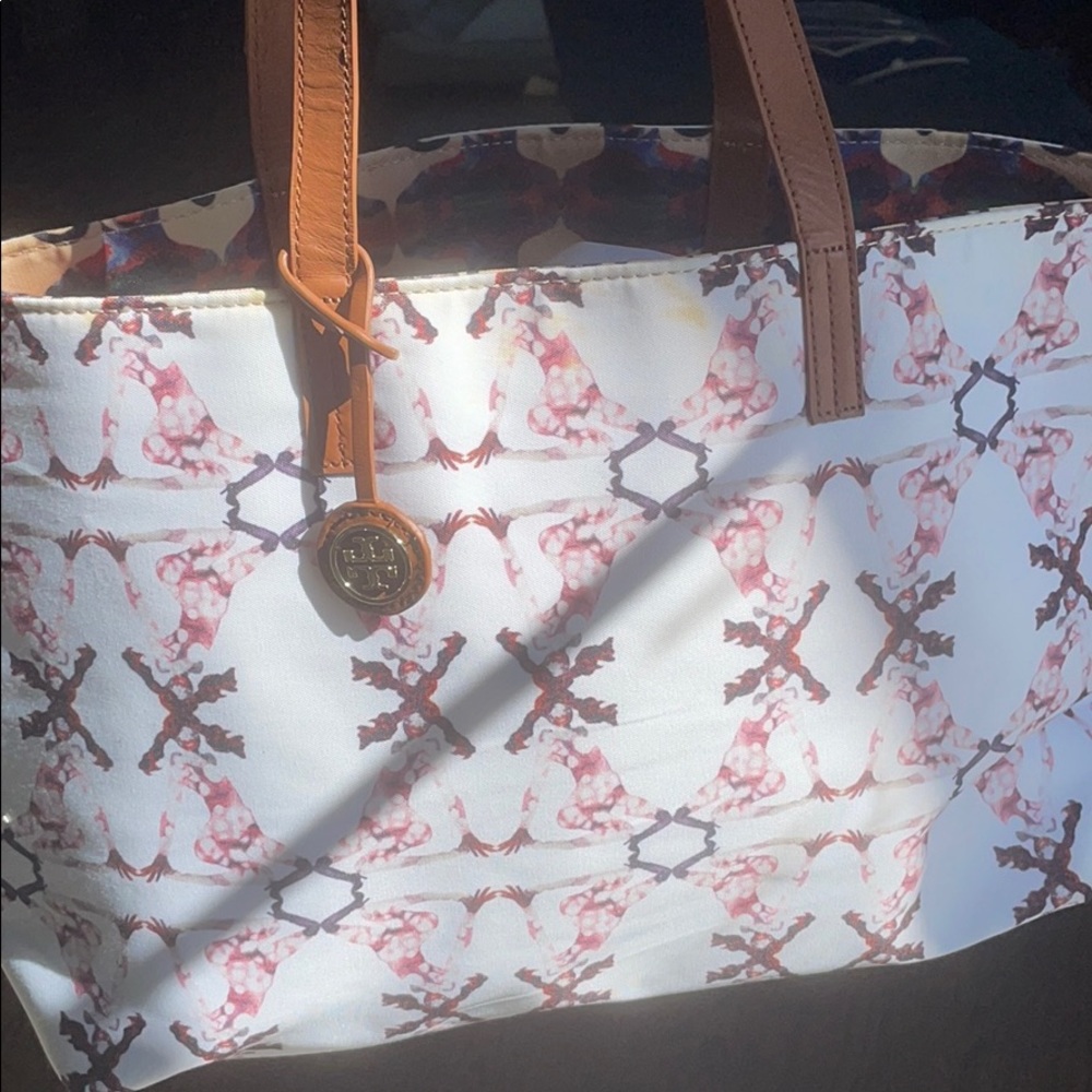 Reverse Tote - image 5